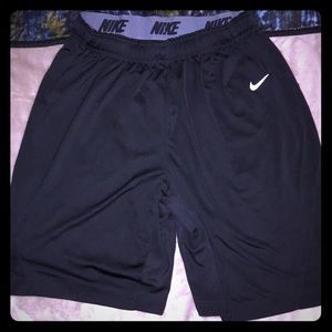 Nike DRI-FIT MLB Pirates Shorts